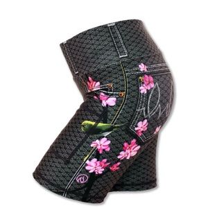 InknBurn women’s mejiro 6” shorts size 6